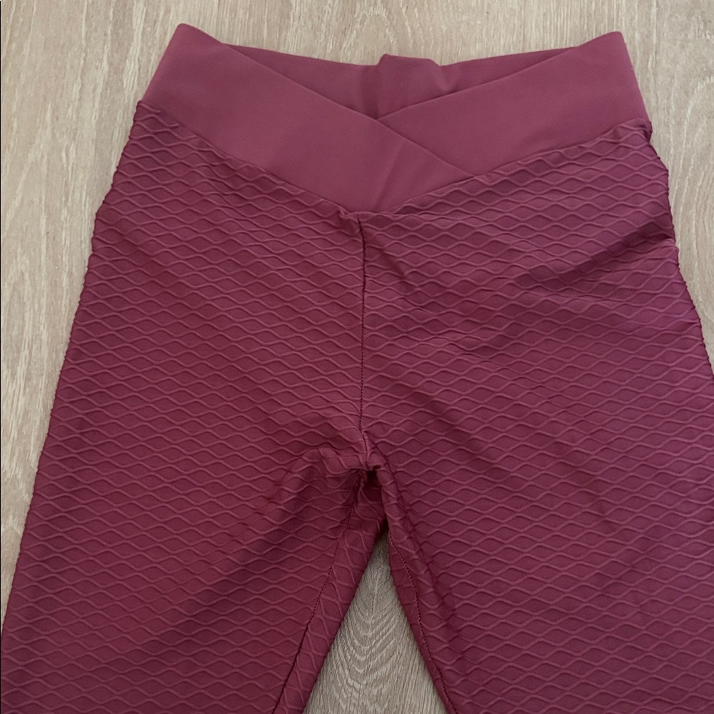 SHEIN Textured High-Waist Leggings in Deep Berry Size Large fits Med too - Picture 2 of 4